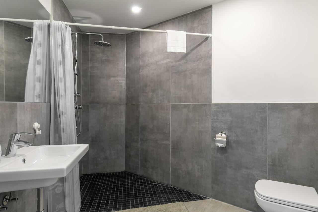Apartment Holiday Frankfurter Allee 98 *